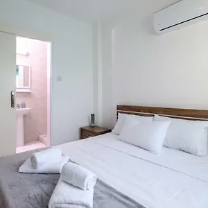 Apartment The Coral Penthouse, Larnaca